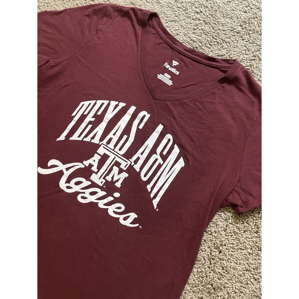 Women's Fanatics NCAA Texas A&M Aggies Short Sleeve V Neck Shirt - Large
